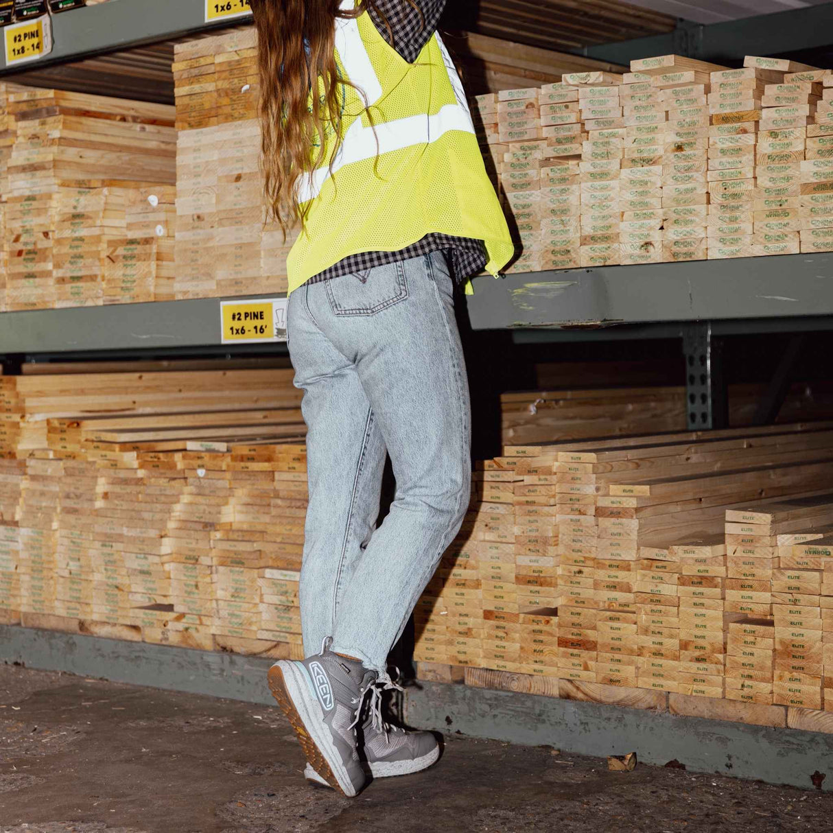 Botte-travail-Keen-1030862-gris-lifestyle-1