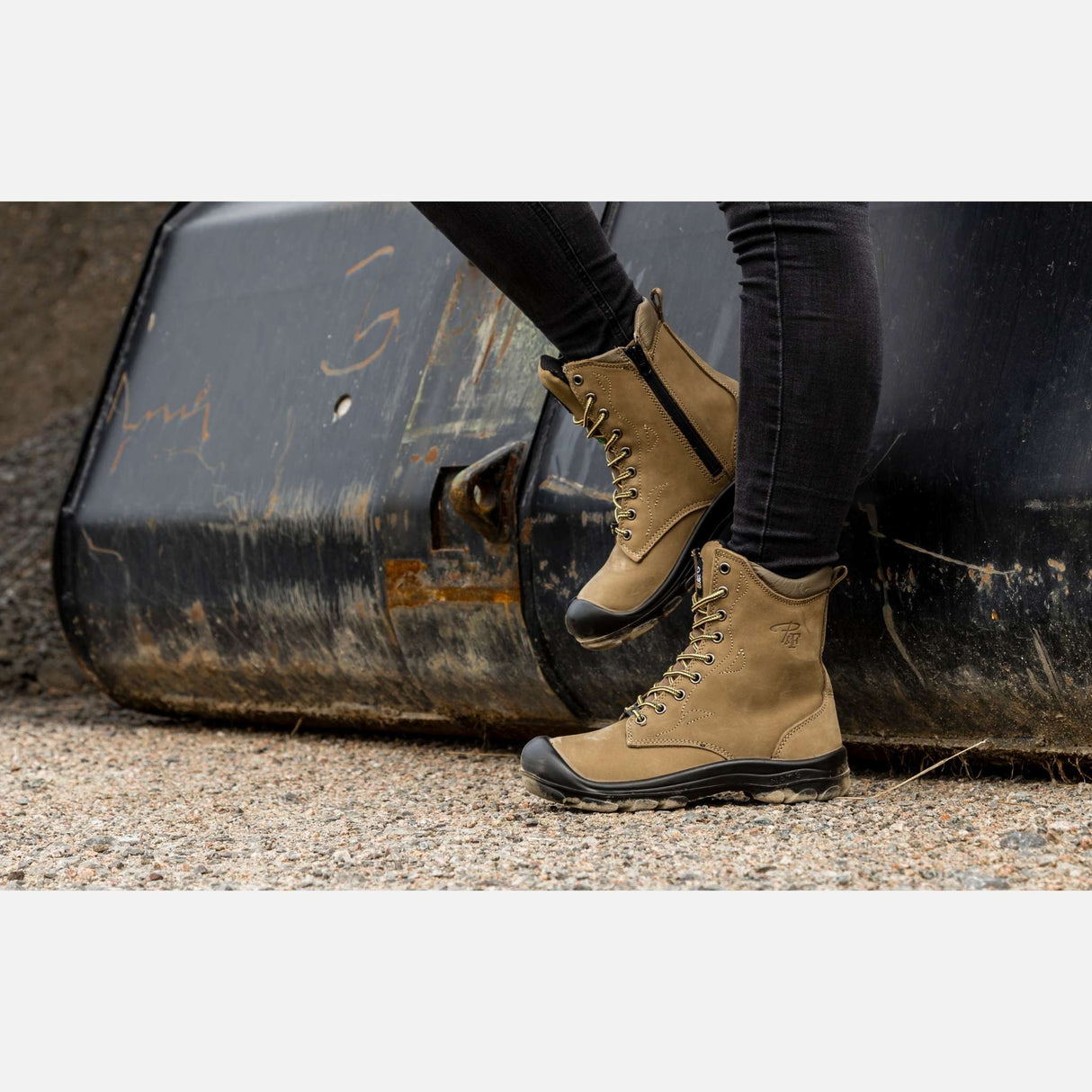 Botte-travail-femme-Pilote_filles-S558K-kaki-lifestyle