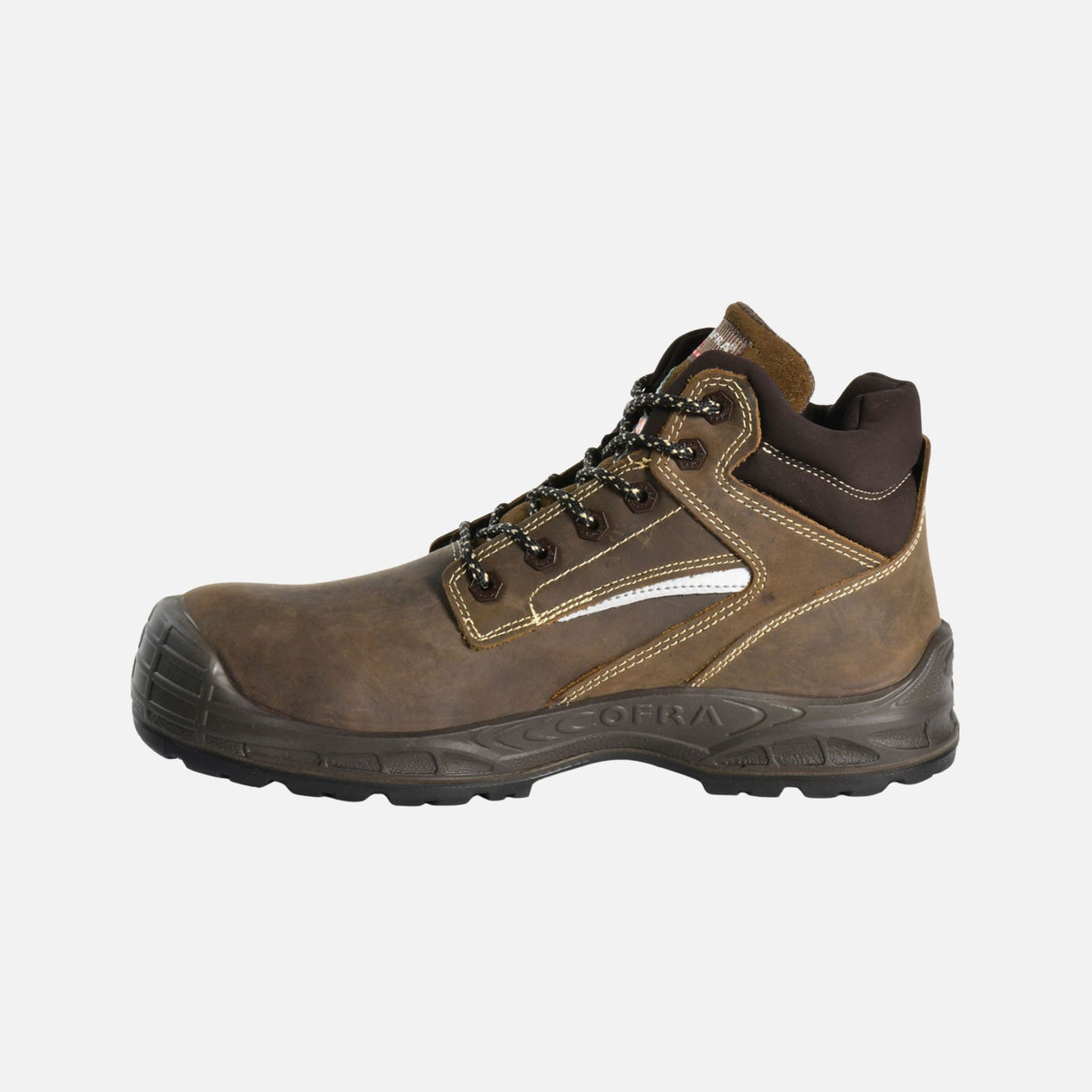 Bottes de travail Cofra Montpellier en brun, légères et protectrices, certifiées pour la sécurité et le confort.