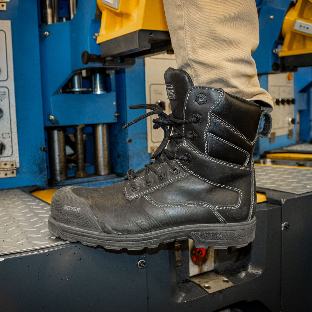 Bottes-travail-Royer-5701GT-noir-lifestyle-1