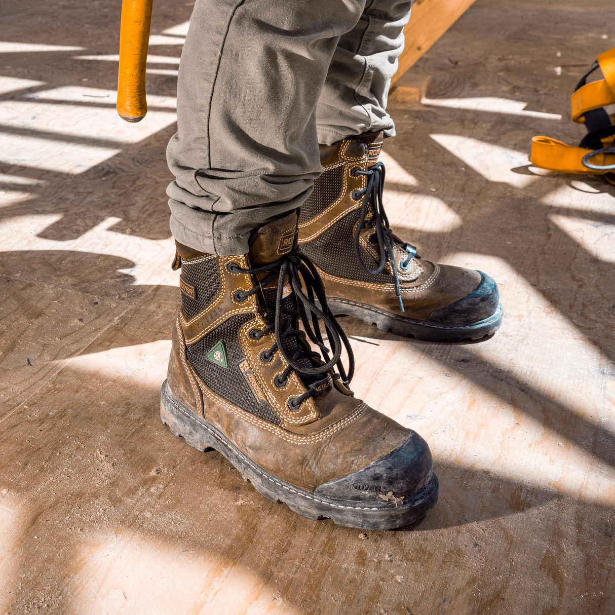 Bottes-travail-Royer-8620FLX-brun-lifestyle-1