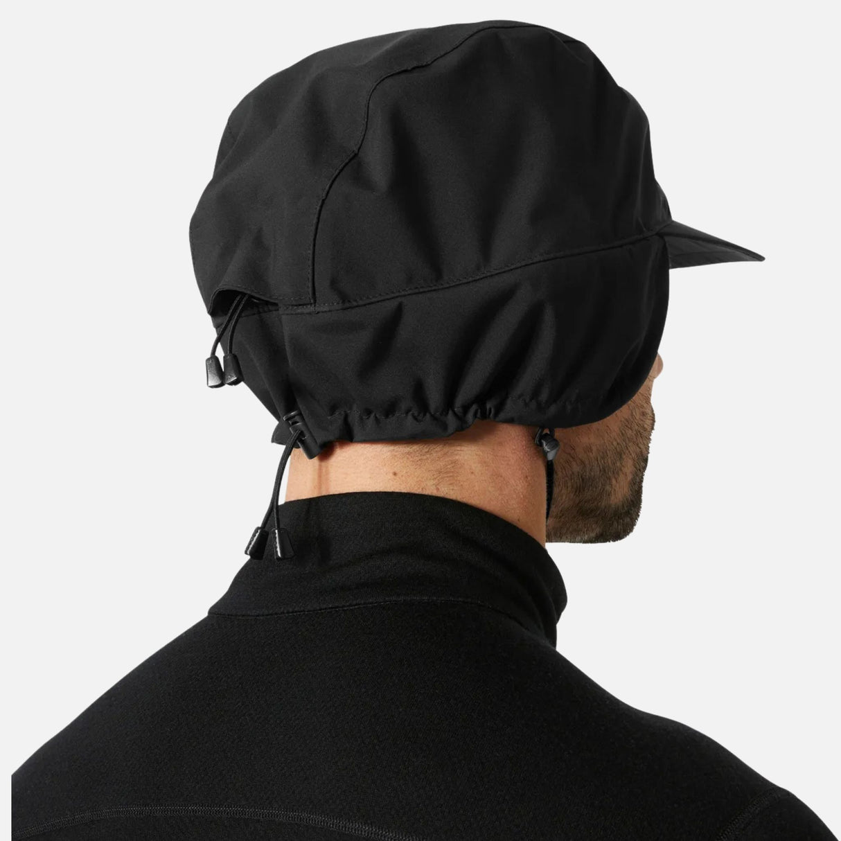 Chapeau-HH-79760-noir-derrière-mannequin