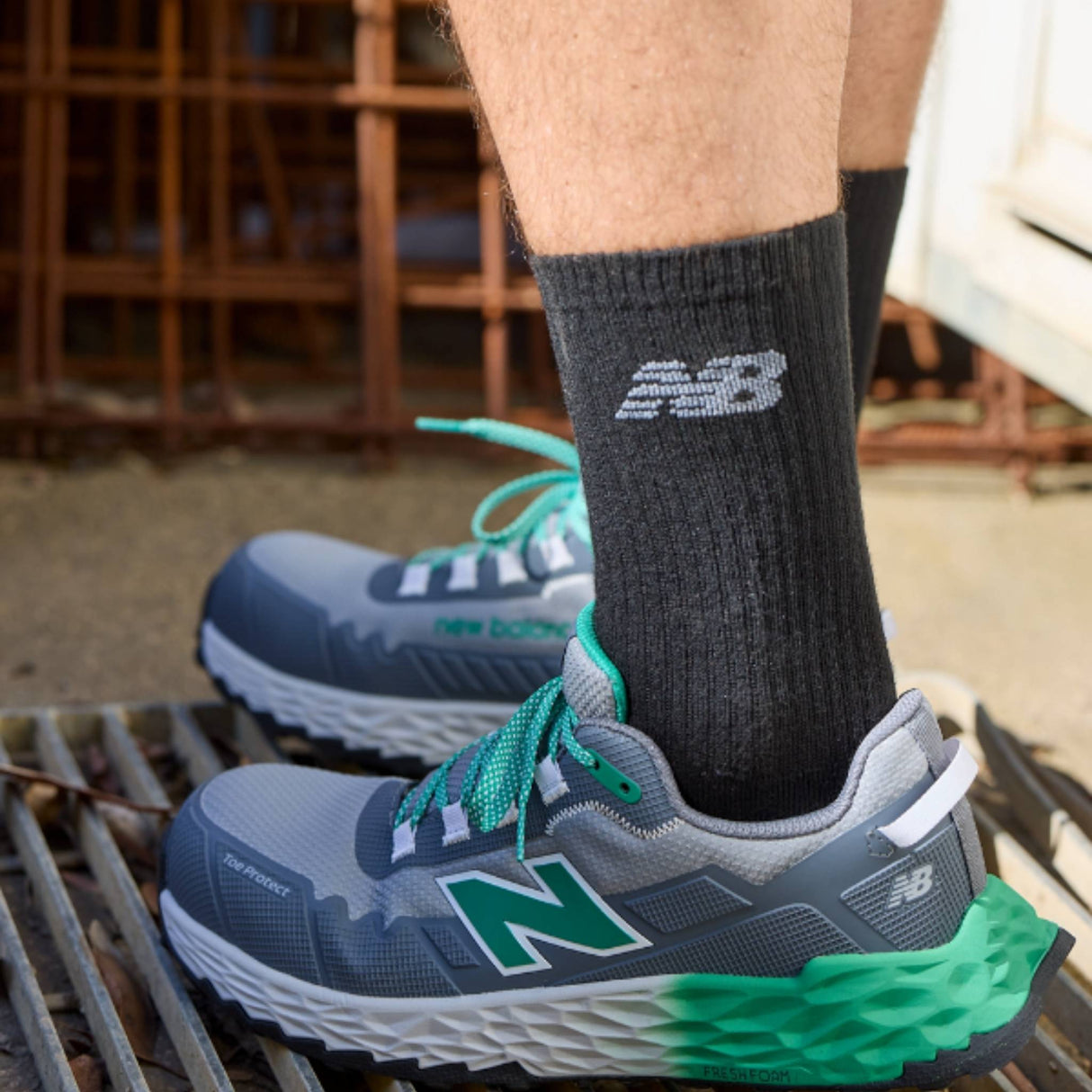 Chaussettes-New-Balance-LAS51356BK-noir-lifestyle-1