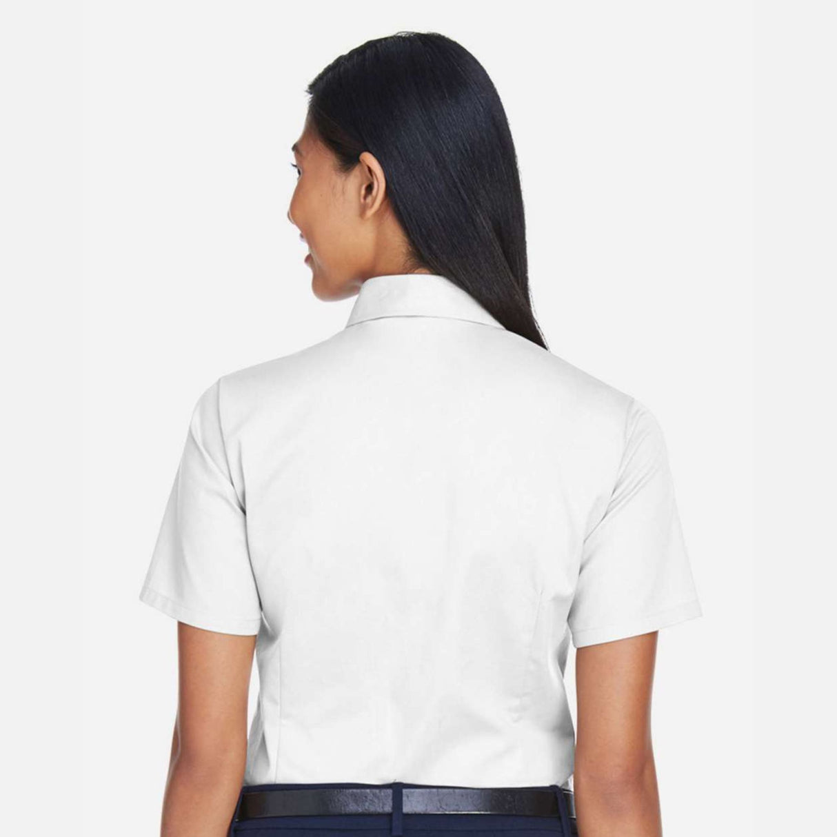 Chemise à manches courtes Harriton M500SW en coton blanc, vêtement pour homme, vue de face.
