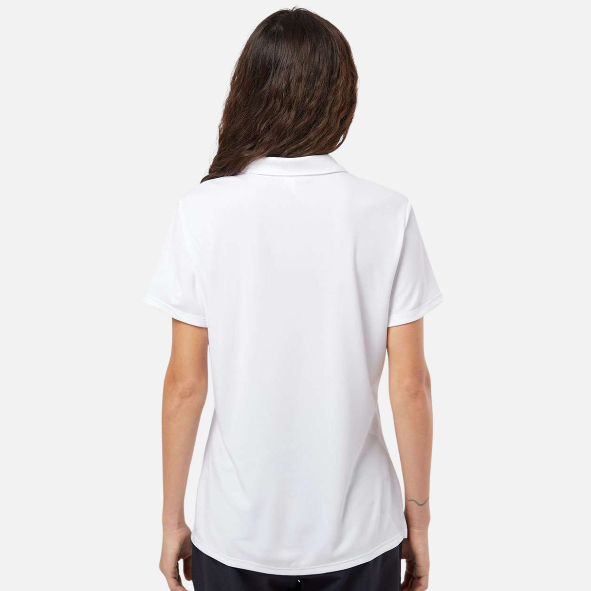 HUOT-polo-manches-courtes-Adidas-A231-blanc-derrière-mannequin