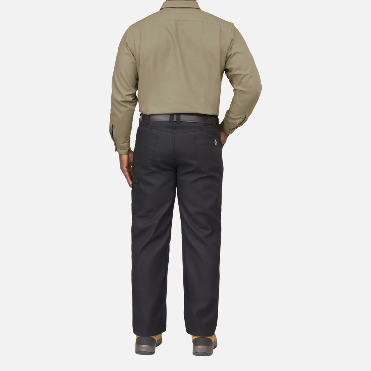 Pantalon-travail-redkap-QP1BK-noir-derrière-mannequin