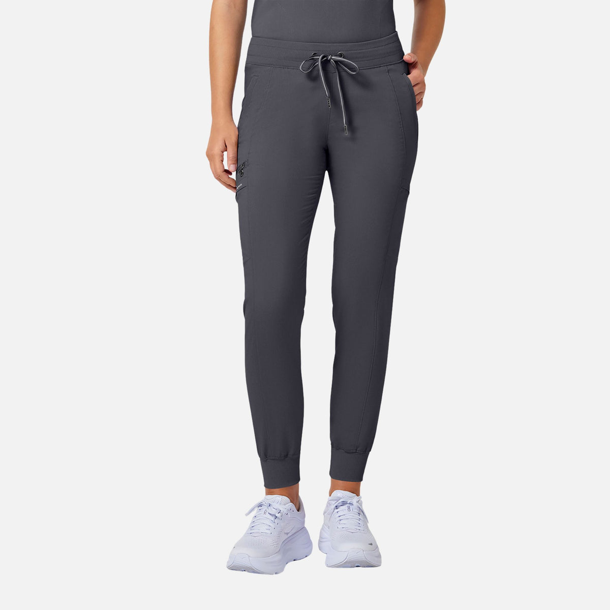 Pantalon jogger femme MedCouture en tissu confortable de couleur pewter, style décontracté et élégant.