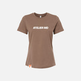 T-shirt à manches courtes Bella + Canvas 6400 en brun, tissu confortable, vue de face sur fond neutre.