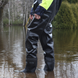 Bottes-travail-cuissardes-Acton-428711-noir-lifestyle-1