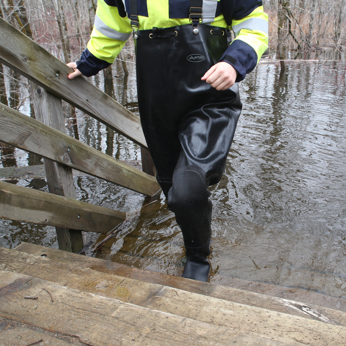 Bottes-travail-cuissardes-Acton-428711-noir-lifestyle-2