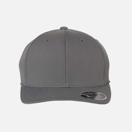 Casquette ajustable Flexfit 110C en charbon, accessoire pour le confort et la gestion de l'humidité, vue de face.
