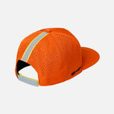 Casquette orange Helly Hansen pour confort ventilé et visibilité accrue, accessoire de sport et outdoor.