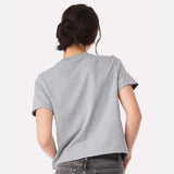 Chandail-manches-courtes-Bella-Canvas-S_S-6110-athletique-cendre-derrière-mannequin