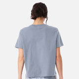 Chandail-manches-courtes-Bella-Canvas-S_S-6110-denin-vintage-derrière-mannequin