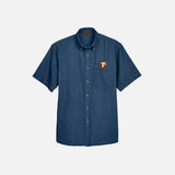 Chemise en denim pour homme Harriton à manches courtes, tissu bleu foncé, vue de face.