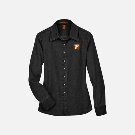 Chemise en denim à manches longues de la marque Harriton, modèle M550W, couleur noire, vue de face.
