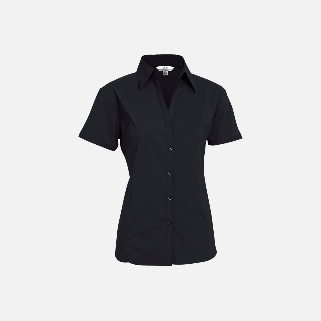 Chemise à manches 3/4 pour femme de la marque Biz, en tissu noir, avec col classique, portée par une femme.