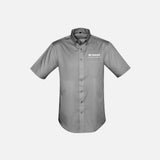 Chemise à manches courtes pour homme Biz, modèle Dalton, en tissu gris, détails de la chemise visible.