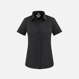 Chemise en denim à manches courtes pour femme, marque Biz, couleur noire, tissu léger, style décontracté.
