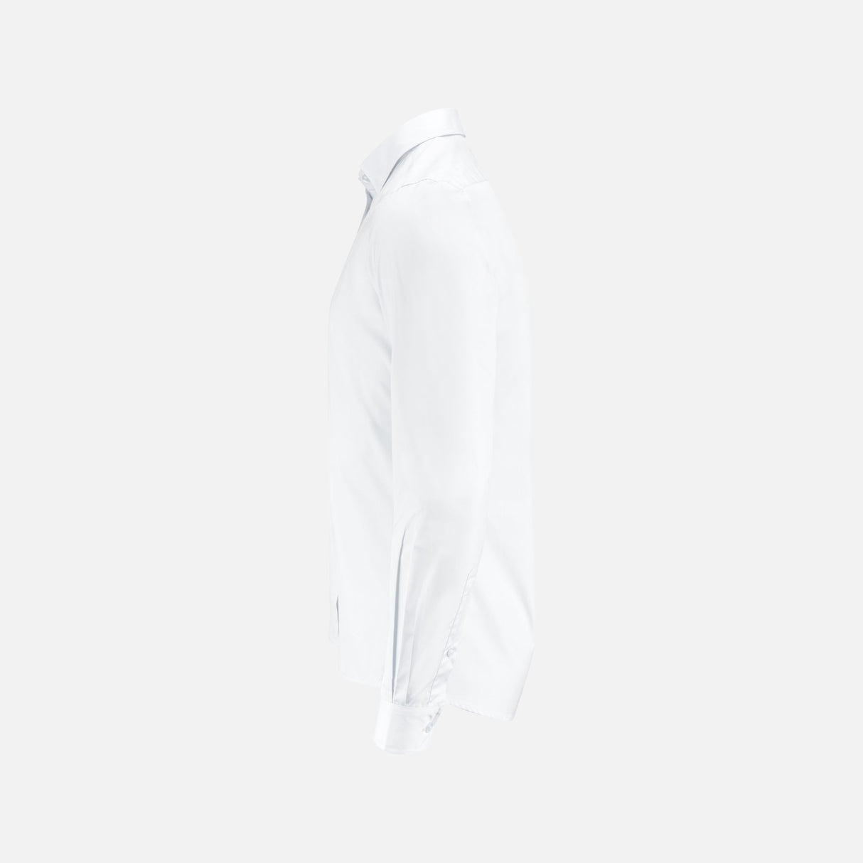 Chemise à manches longues homme James Harvest Acton en coton blanc, look professionnel et entretien facile, vêtement élégant.