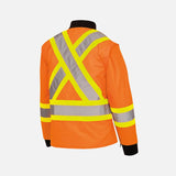 Manteau haute visibilité 7-en-1 pour femme de Surewerx, imperméable, orange, avec options de protection et polyvalence.