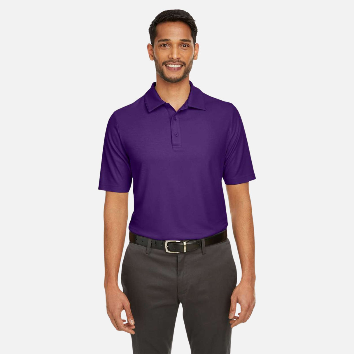 Polo Fusion ChromaSoft Core365, vêtement polo pour le corps, couleur vive, détail du tissu et design moderne visible sur l'image.