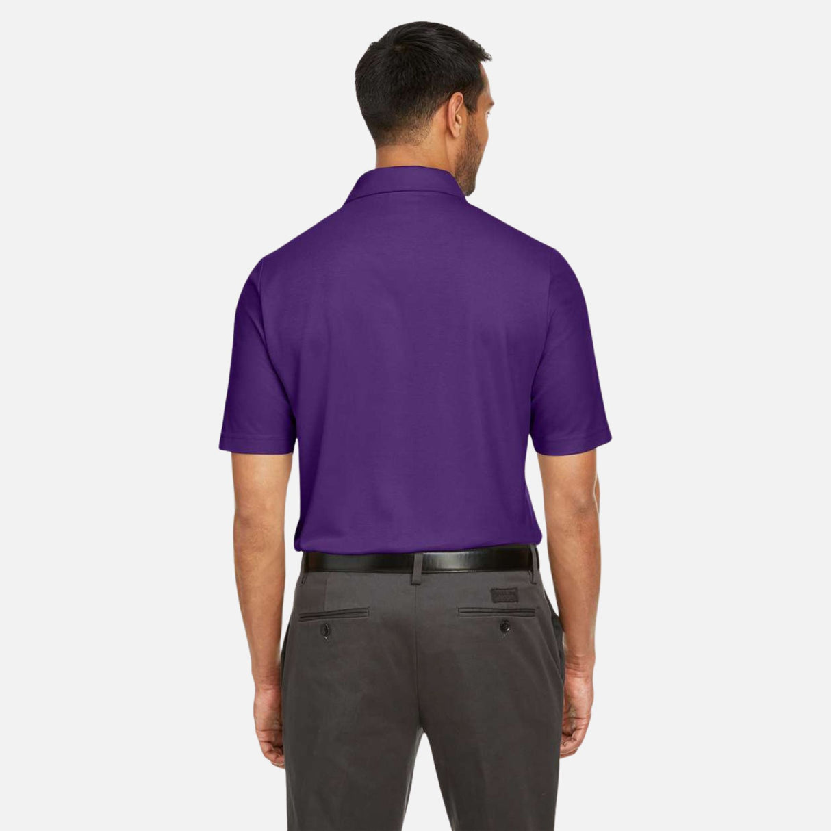 Polo Fusion ChromaSoft Core365, vêtement polo pour corps, en tissu coloré et confortable, avec logo visible sur le devant.