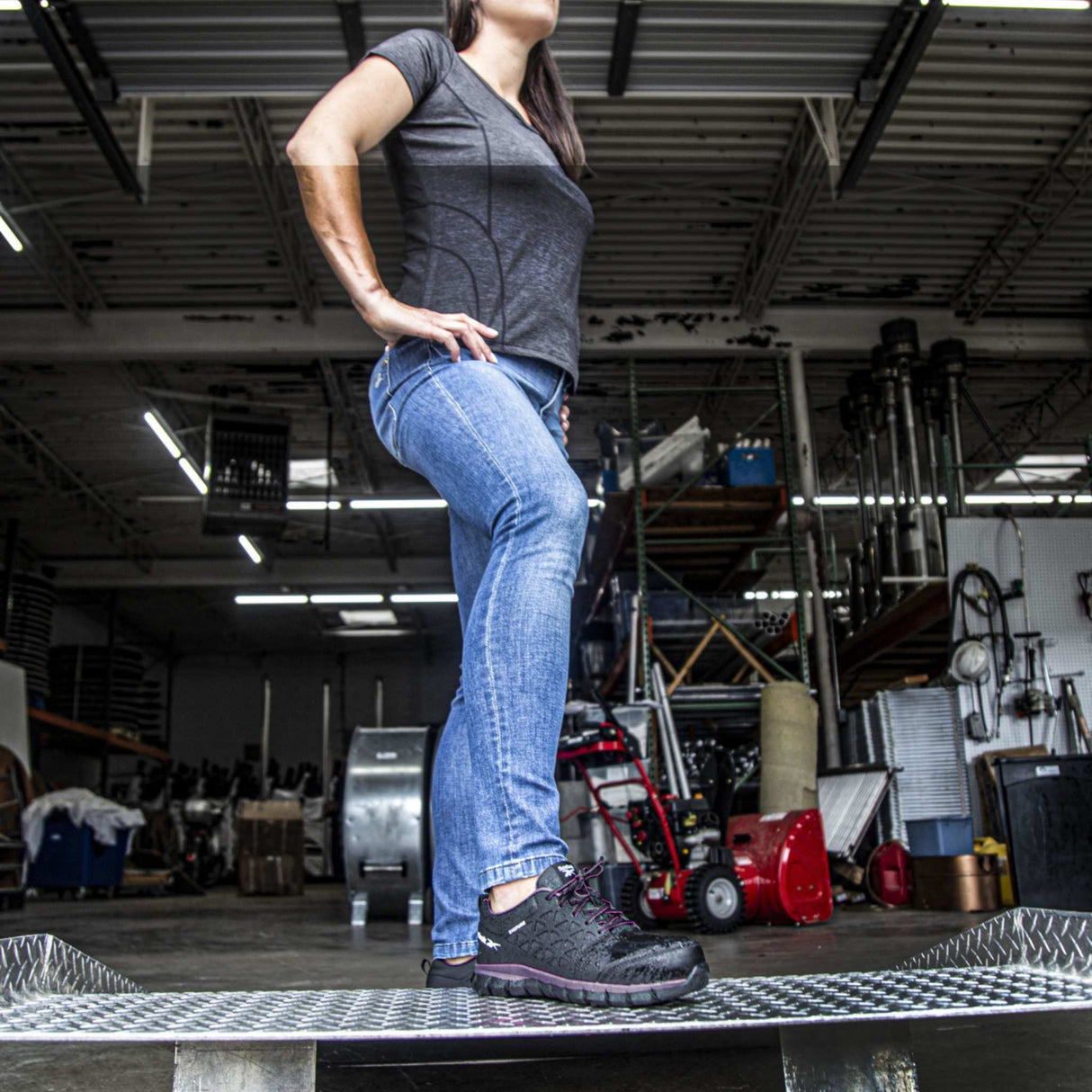 Espadrille-travail-femme-Rebook-IB492-noir-lifestyle