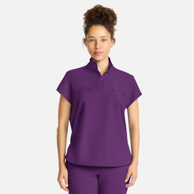 Hauts-poche-Healing-Hands-HE752-eggplants-devant-mannequin