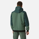 Manteau-Hiver-travail-HH-74291474-vert-derrière-mannequin