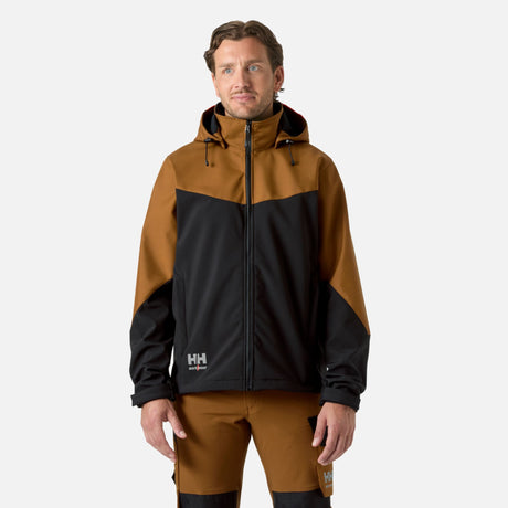 Manteau coquille Helly Hansen en brun, vêtement imperméable et résistant aux intempéries pour un confort optimal.