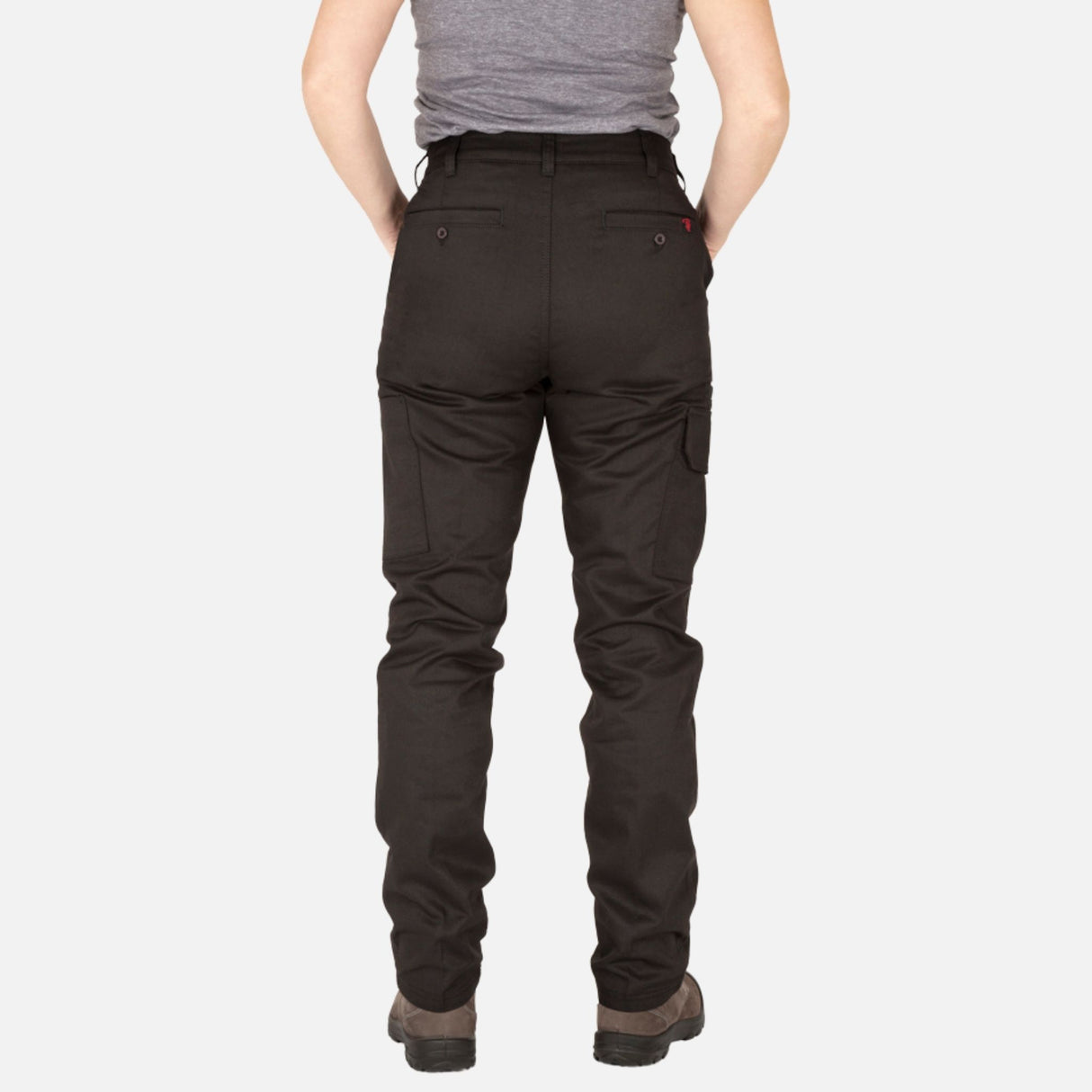 Pantalon-femme-travail-P_F-PF820-noir-derrière-mannequin