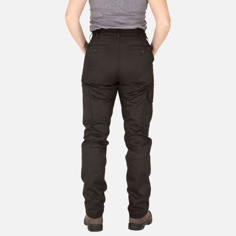 Pantalon-femme-travail-P_F-PF820-noir-derrière-mannequin