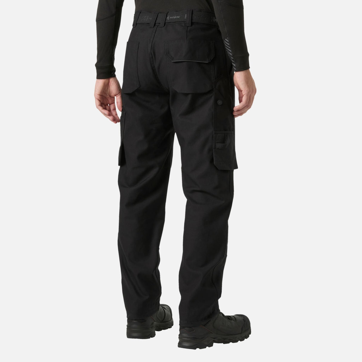 Pantalon-travail-HellyHansen-774159990-noir-derrière-mannequin