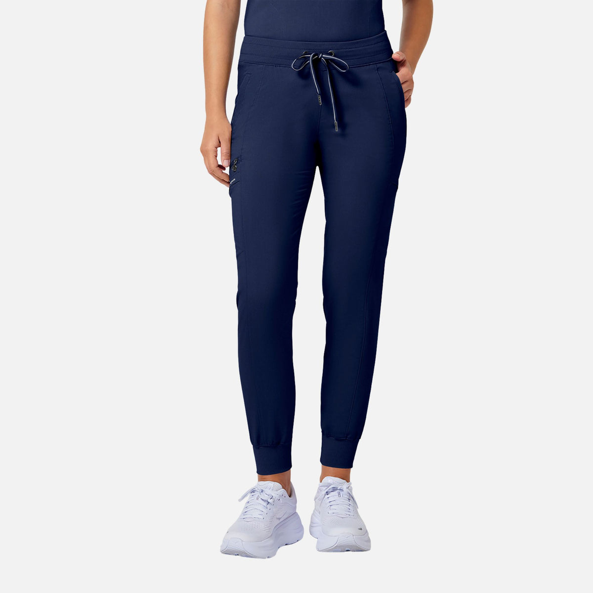 Pantalon jogger femme MedCouture marine, vêtements confort et style, tissu doux et coupe moderne, visible sur le mannequin.