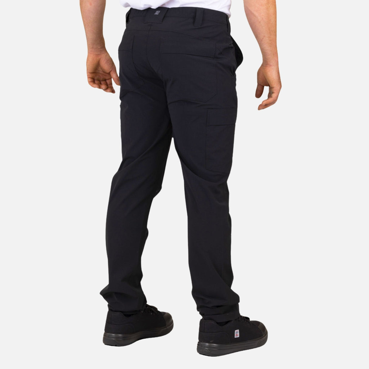 Pantalons-travail-BigBill-3512-noir-derrière-mannequin