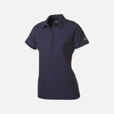 Polo à manches courtes femme OGIO LOG101 en marine, vêtement polo corporel avec col et boutons, vue de face.