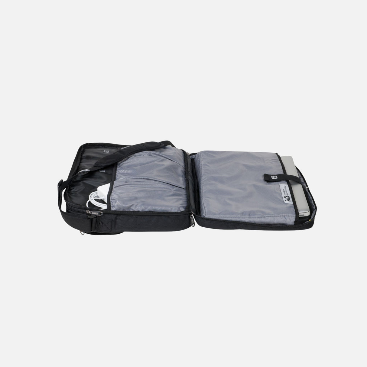 Sac d'affaires pour ordinateur OGIO, sac de transport noir avec compartiments pour organisation professionnelle.