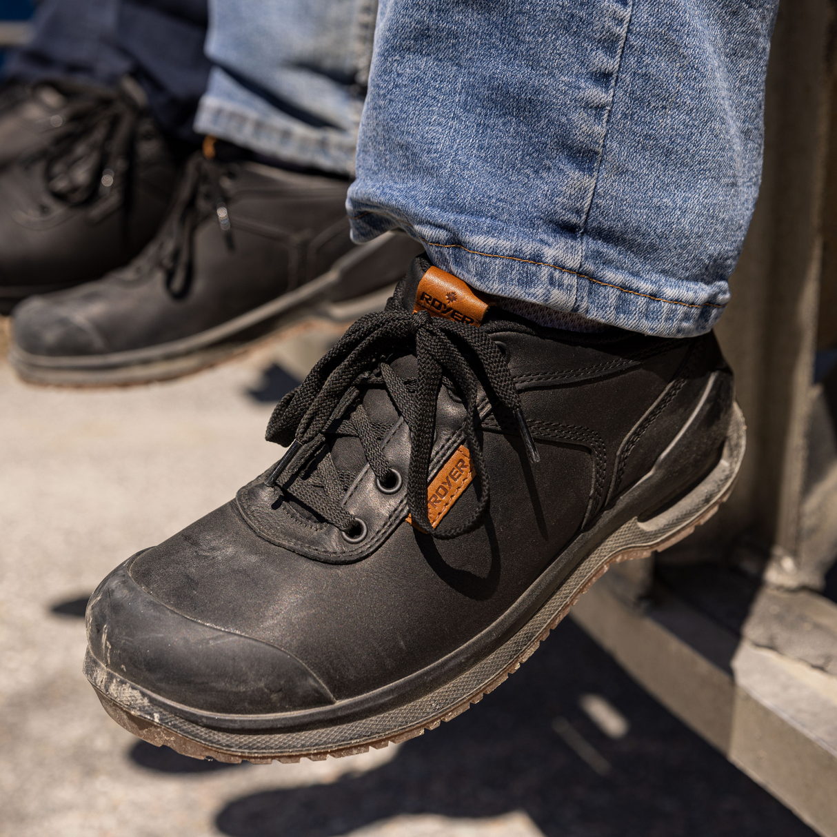 Souliers-travail-Royer-601SP2-noir-lifestyle-1
