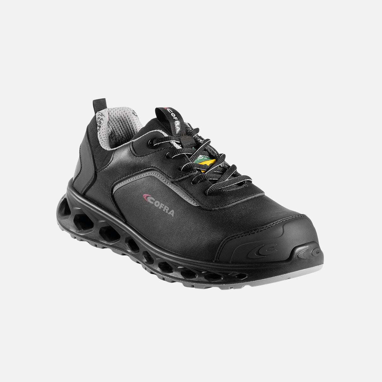 Chaussures de sécurité en cuir Cofra, souliers de travail avec embout composite et semelle antifatigue, couleur noire.