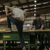 T-shirt-a-manches-courtes-Carharrt-K87-noir-lifestyle-1