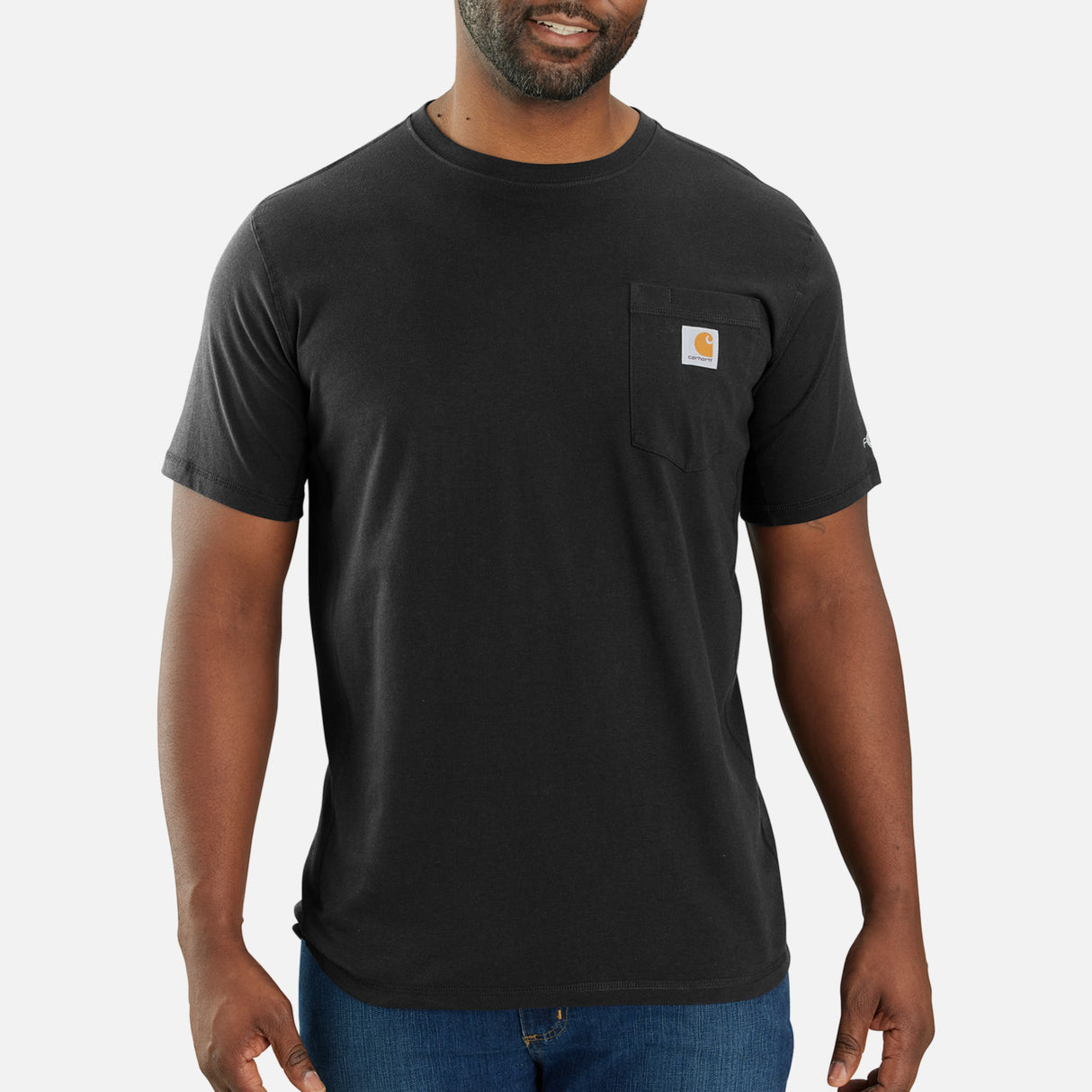 T-shirt-a-manches-courtes-Carhartt-106652-noir-devant-mannequin