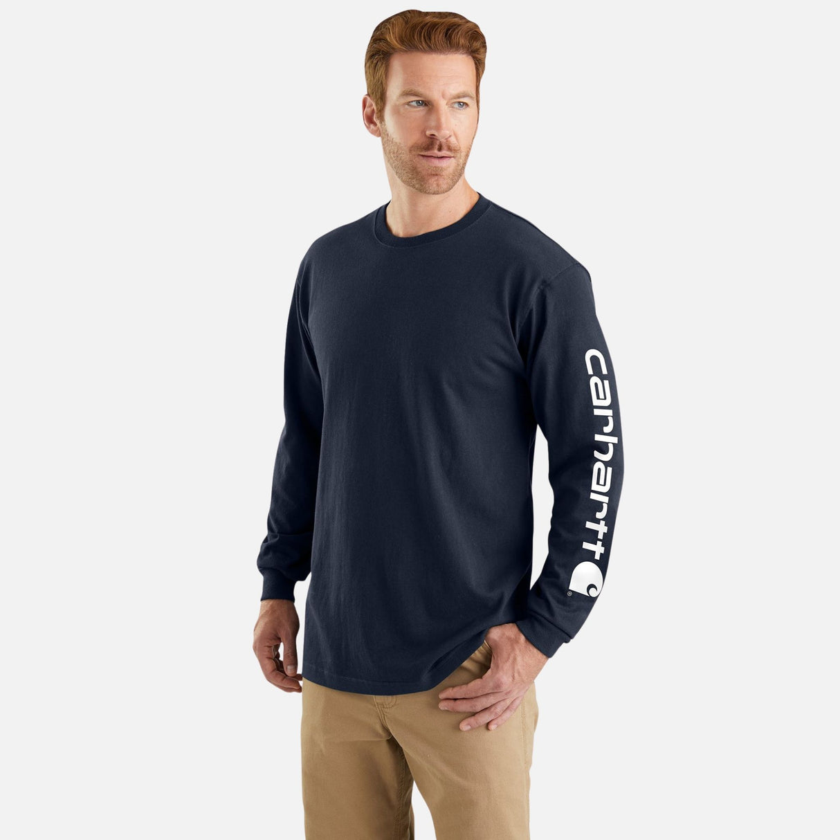 T-shirt-a-manches-longues-Carharrt-K231-NVY-devant-mannequin