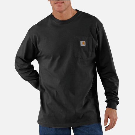T-shirt-a-manches-longues-Carhartt-K126-noir-devant-mannequin