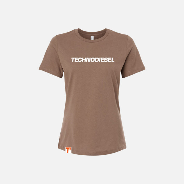 T-shirt à manches courtes Bella + Canvas 6400 en brun, tissu confortable, porté sur mannequin, vue de face.