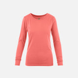 Haut sous-uniforme ultra doux et extensible de Healing Hands pour vêtements uniformes, couleur nectar, porté sur mannequin.