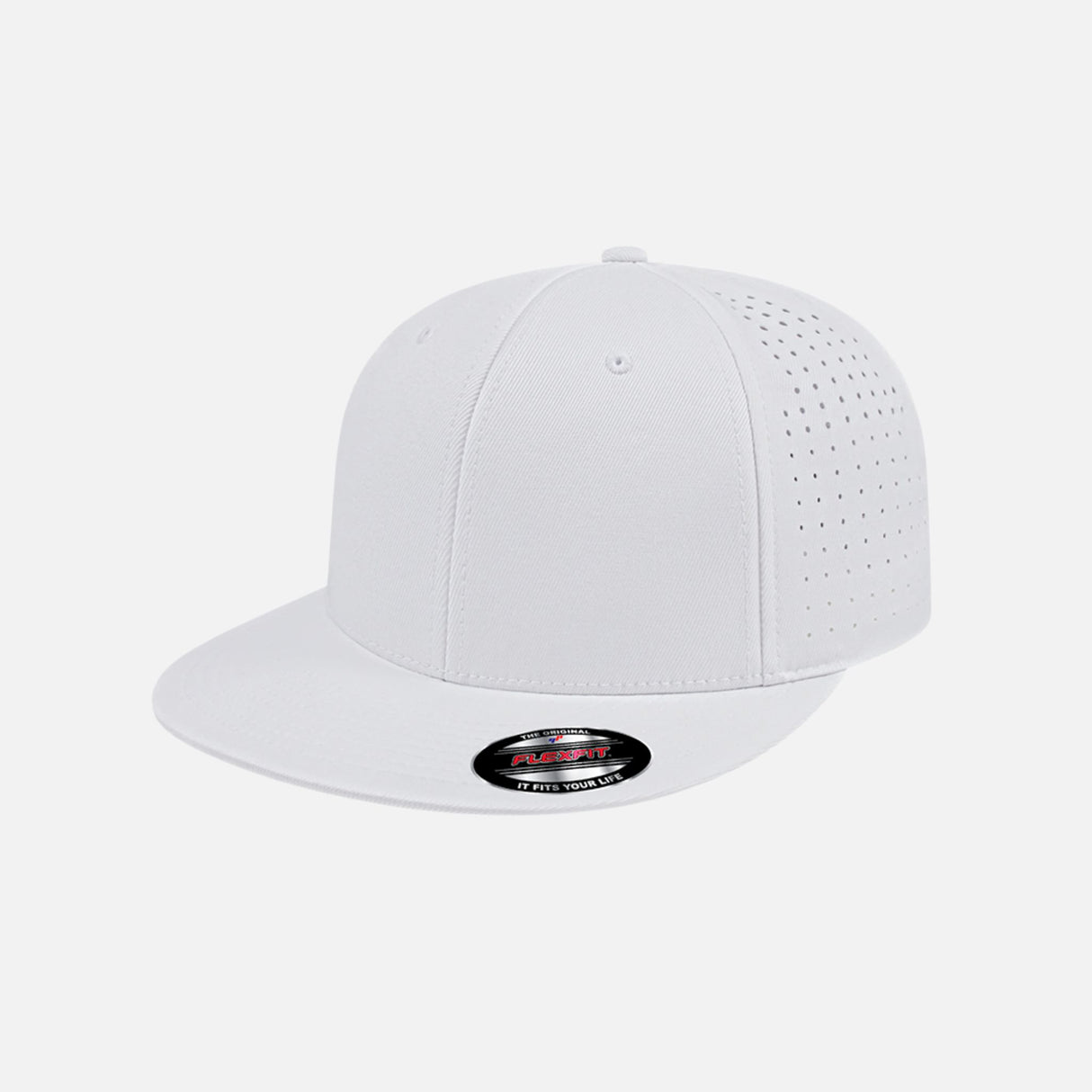 Casquette de performance perforée blanche DML Creation, accessoire pour sport ou activités en plein air.