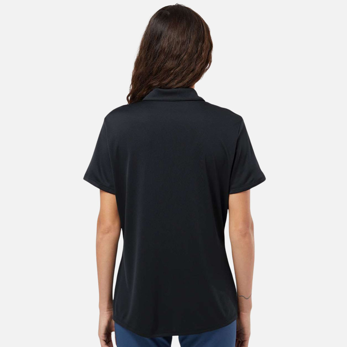 Polo à manches courtes Adidas Performance noir pour homme, tissu léger et respirant, adapté pour le sport et le casual.